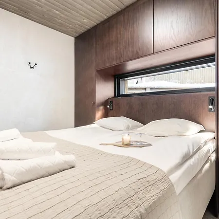 Poistoon North Suite Solace 22D *